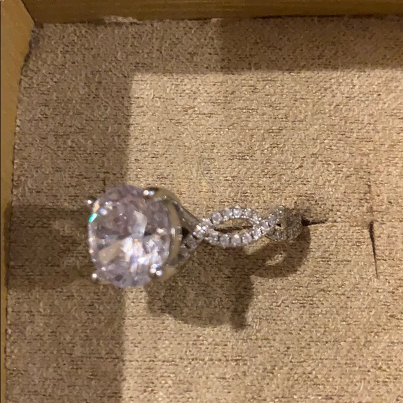 Ring - Picture 2 of 2